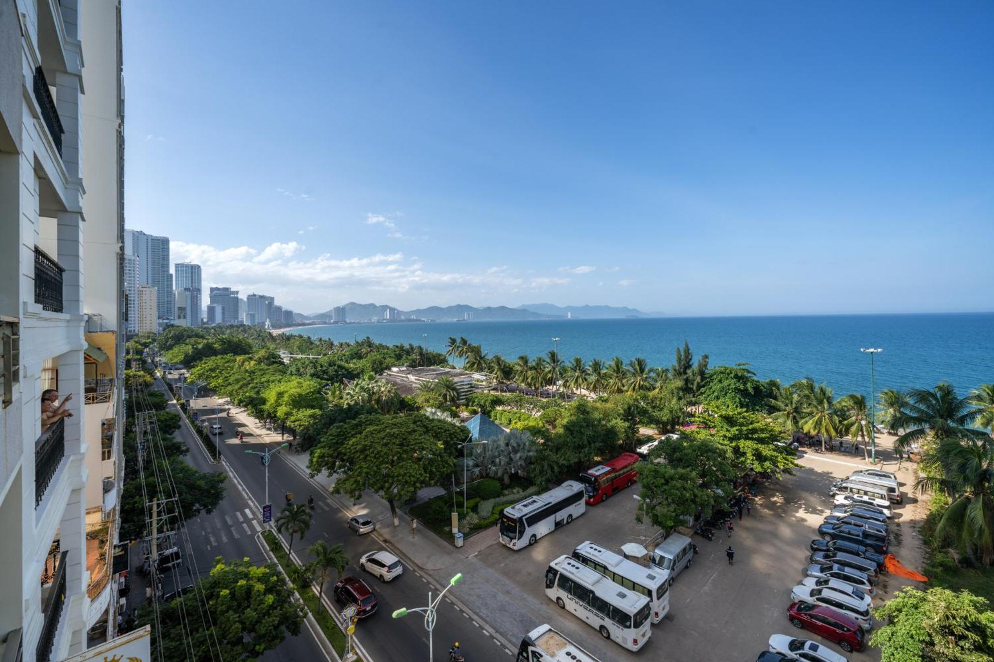 Nami Hotel Нячанг Экстерьер фото